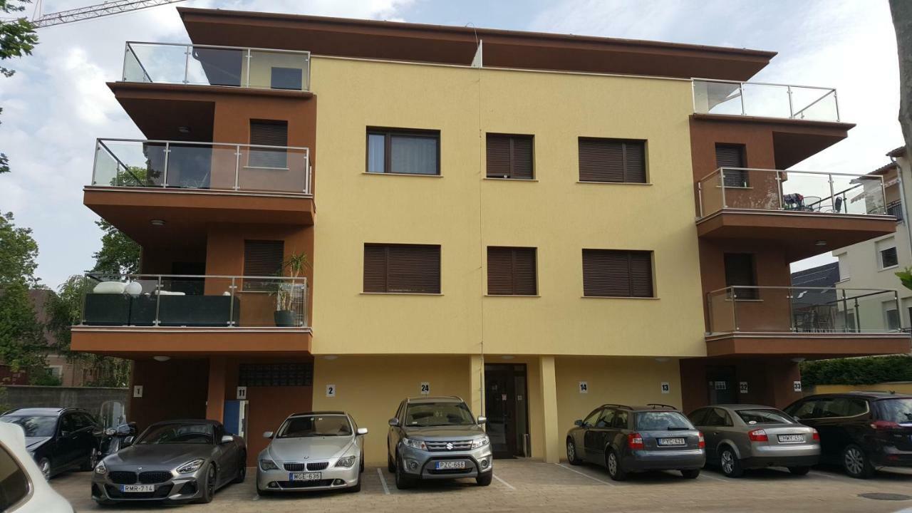 שיופוק Balaton&Center Wellness Apartman מראה חיצוני תמונה